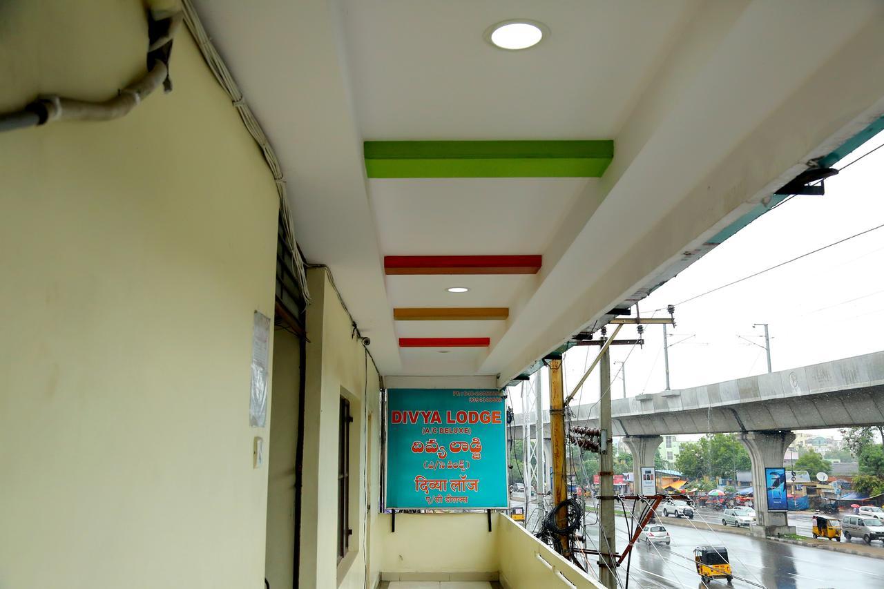 Divya Lodge Hyderabad Exterior photo