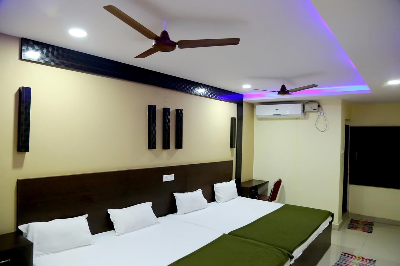 Divya Lodge Hyderabad Exterior photo