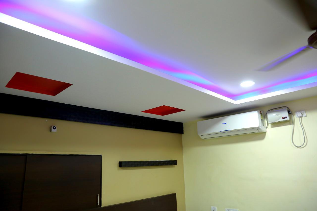 Divya Lodge Hyderabad Exterior photo