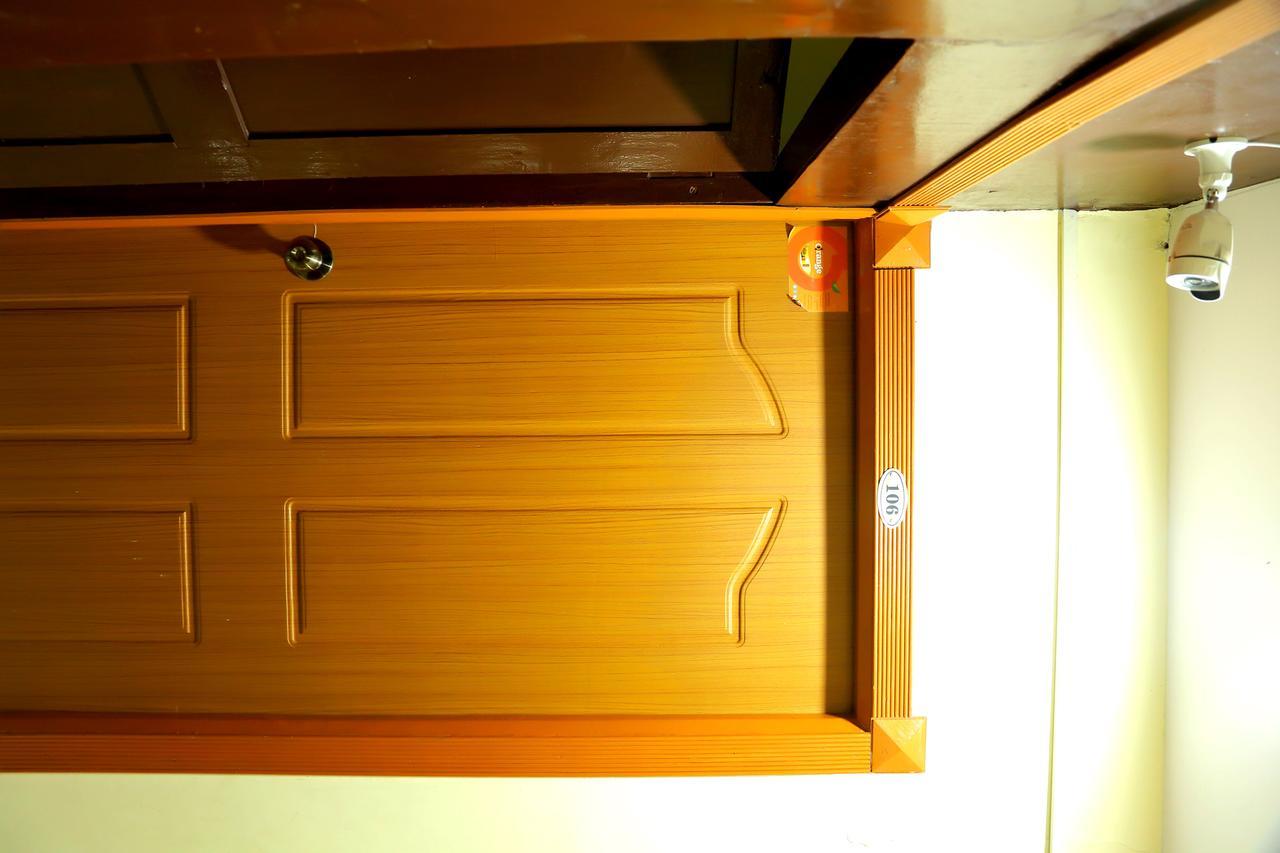 Divya Lodge Hyderabad Exterior photo