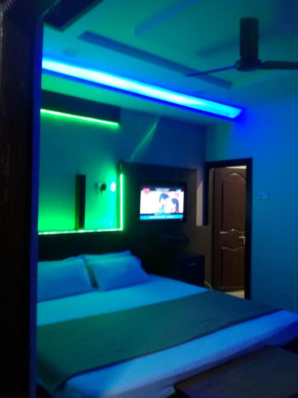 Divya Lodge Hyderabad Exterior photo